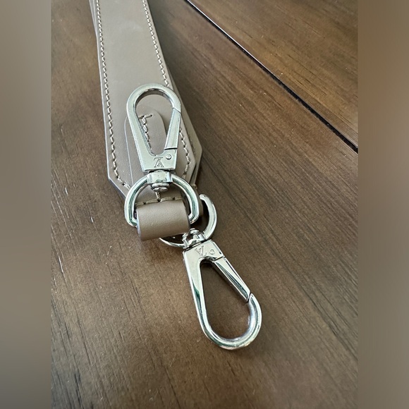 Louis Vuitton Muria bag - Picture 7 of 16